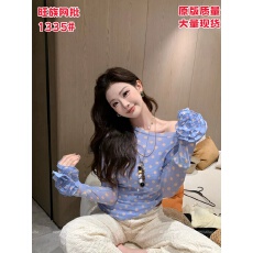 批发利达 NEW DADADA【蓝莓波点】法式波点长袖t恤女打底内搭修身<b class='q'>上衣</b>