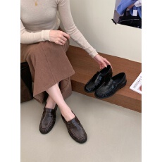 批发复古系褶皱乐福单鞋女日常通勤百搭圆头一脚蹬老钱风小皮鞋
