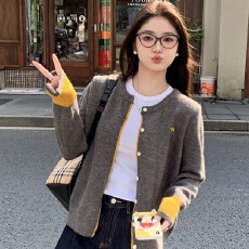 批发灰色圆领刺绣针织<b class='q'>开衫</b>外套<b class='q'>女</b>2025春秋季新款软糯毛衣外搭打底上衣