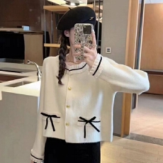 批发<b class='q'>甜美</b>显瘦毛衣外套女2026春季新款小香风绵羊绒蝴蝶结针织开衫上衣