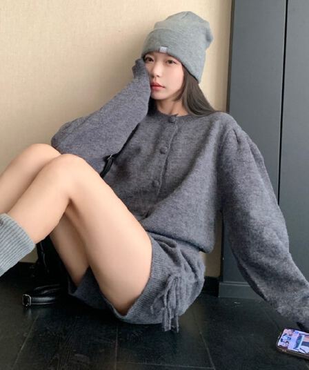 한 부서 느긋한 루즈핏 긴팔 스웨터 코트 디자인 센스 펌프 로프 니트 반바지 여성 가을 새로운 패션 세트