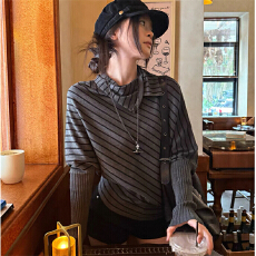 批发新款韩系设计感领口条纹蝙蝠袖宽松长袖针织毛衣上衣女潮