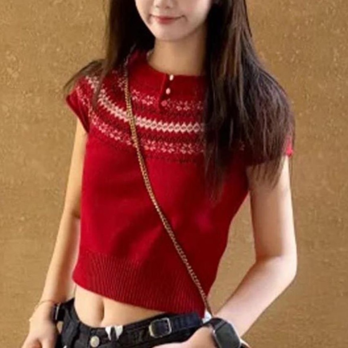 한 스타일 빨간색 자카드 라운드 넥 니트 스웨터 반팔 여성 2026 새로운 디자인 센스 몸매 가꾸기 슬림해 보이는 다용도 맨위 트렌디