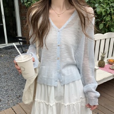 韩系宽松v领冰丝针织防晒开衫女夏季薄款外搭罩衫薄纱空调衫披肩