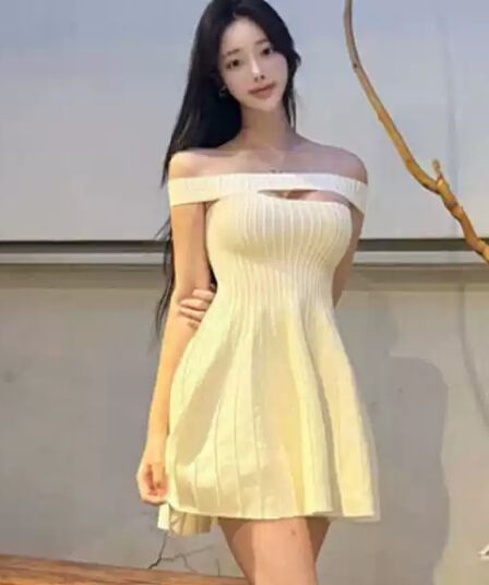 여름 새로운 품격 작은 샤넬 스타일 오프숄더 스트라이프 홀로우 아웃 디자인 드레스 허리 수축 한 마디 니트 짧은 치마