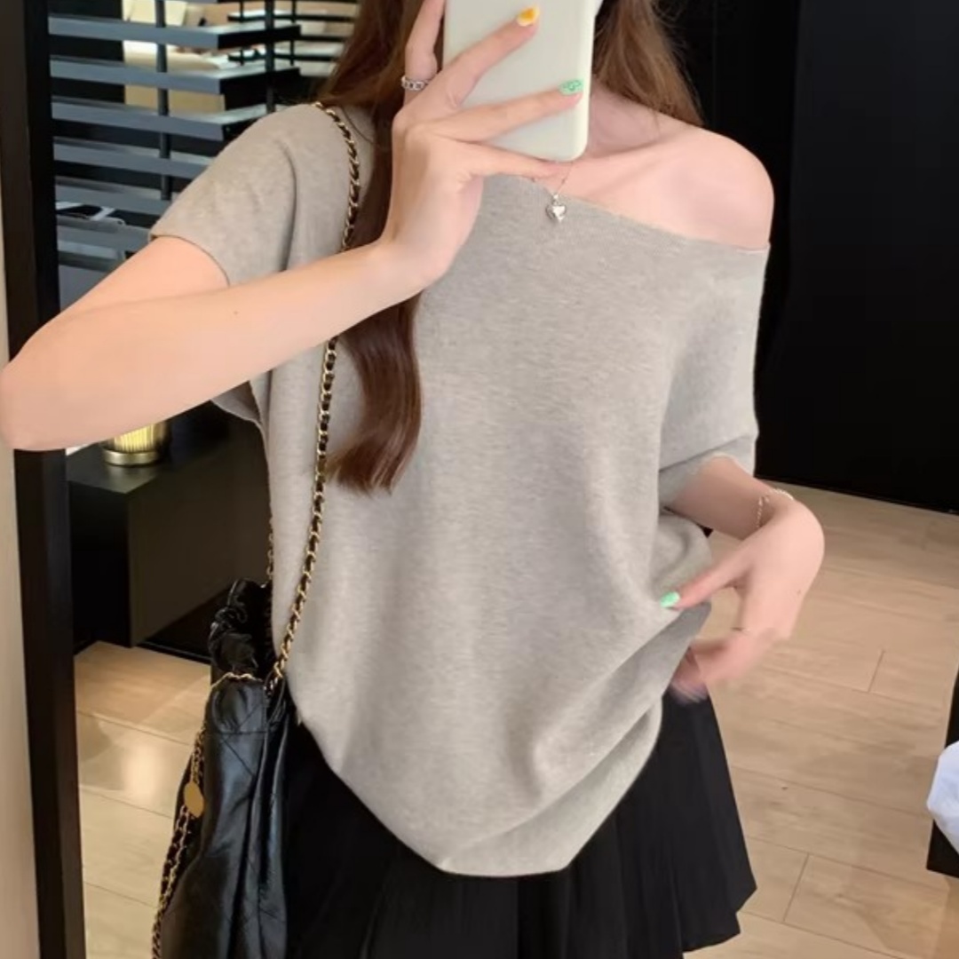 프랑스식 비스듬한 어깨 니트 배트윙 소매 티셔츠 여성 여름 순수한 욕망 바람 루즈핏 반팔 ins 섹시함 오프숄더 만나는 맨위