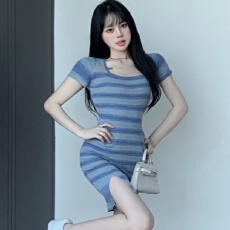 批发复古<b class='q'>条纹</b>连衣裙女夏季纯欲甜辣性感裙子新款紧身包臀开叉<b class='q'>短裙</b>