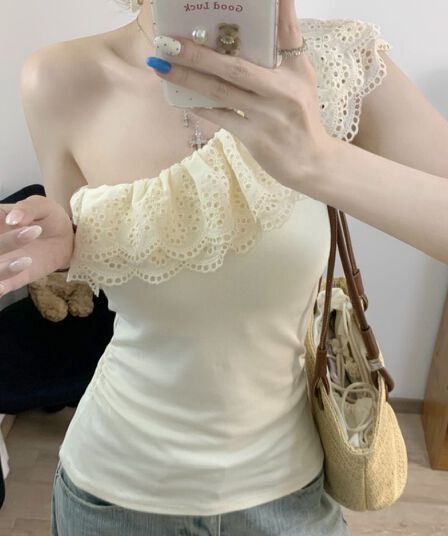 법률 시스템 레트로 레이스 프릴 비스듬한 어깨 반팔 티셔츠 여성 여름 디자인 센스 몸매 가꾸기 슬림해 보이는 다용도 맨위 트렌디
