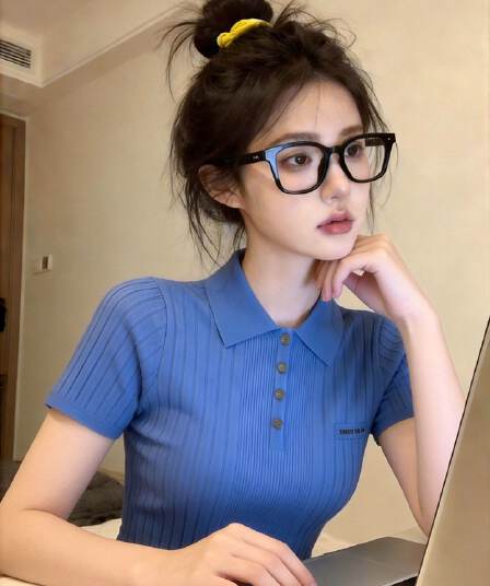 디스플레이 화이트 톰 글 래 원인 블루 폴로 칼라 맨위 수직 질감 몸매 가꾸기 반팔 반 개방 버클 미니멀리즘 출퇴근 니트 t 셔츠