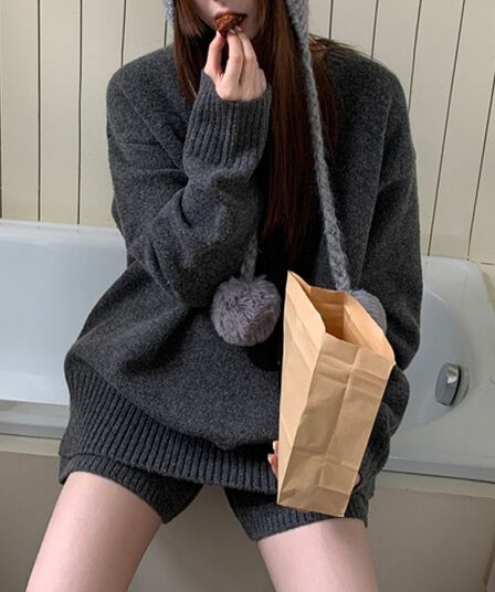 한 부서 느긋한 바람 부드러운 찹쌀 스웨터 여자 가을 겨울철 2026 새로운 라운드 넥 디자인 센스 루즈핏 니트 스웨터 투피스 세트