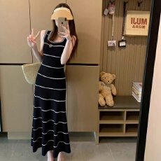 批发黑白条纹刺绣无袖背心连衣裙女夏季修身收腰休闲裙子气质包臀长裙