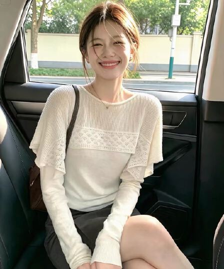 페이크 레이어드 숄 니트 긴 소매 티셔츠 여성 의류 이른 가을 착용 가져 가라. ins 한 스타일 디자인 센스 몸매 가꾸기 기본 셔츠 맨위
