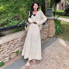 批发<b class='q'>针织</b>衫女新款夏镂空空调衫上衣外搭毛衣<b class='q'>开衫外套</b>半身裙两件套装女