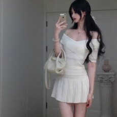 批发字肩针织套装女<b class='q'>春</b>夏季收腰显瘦短款上衣百褶半身裙两件套