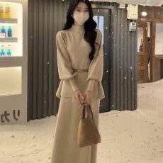 批发2026新款韩系慵懒风穿搭针织连衣裙子女早<b class='q'>春</b>季高级感收腰套装长裙