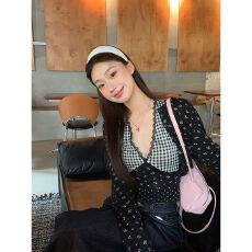 批发黑色吊带<b class='q'>背心女</b>春季针织内搭蕾丝辣妹性感v领短款无袖上衣
