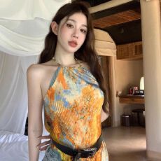 批发抖音天猫品质穿搭油画短款背心女夏季性感挂脖吊带小众设计感上衣