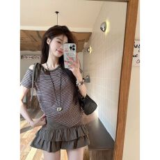 条纹斜肩短袖t恤女夏修身显瘦绑带露肩撞色辣妹上衣