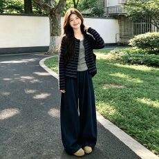 批发秋季穿搭一整套高级感2026新款条纹开衫背心女阔腿裤三件<b class='q'>套装</b>