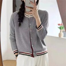 批发拼色针织开衫毛衣外套<b class='q'>春</b>秋新款撞色圆领减龄条纹上衣