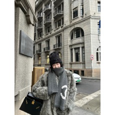 批发区区欧阳'绝美鼠尾草绿！100软宝石羊毛皮毛一体皮草毛毛外套大衣