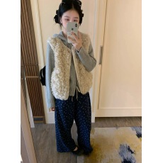 批发uungchuuu 26AW 杏仁米双面穿 皮毛一体毛绒马甲环保皮草叠穿<b class='q'>秋</b>冬
