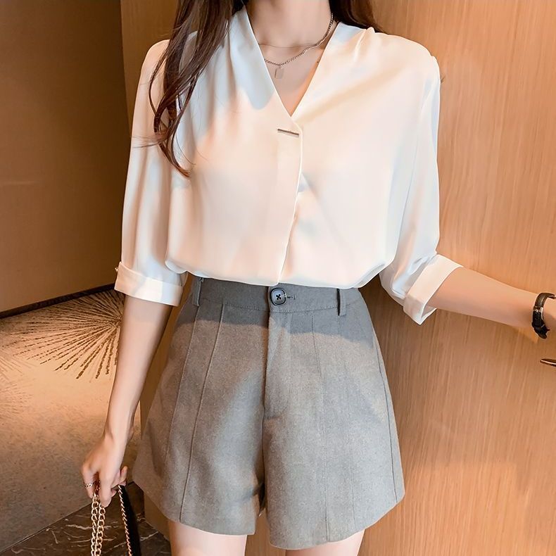 v 단어 칼라 여름 새로운 파란색 쉬폰 셔츠 여성용 짧은 소매 맨위 디자인 센스 작은 대중 경력 품격 셔츠
