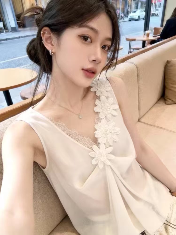 프랑스식 3 차원 꽃 V넥 캐미솔 여름 디자인 센스 Chic 레이스 레이스 몸매 가꾸기 맨위