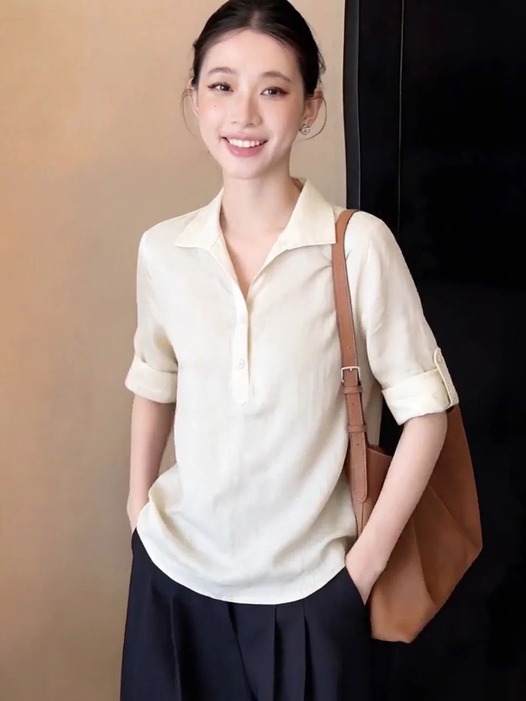 화이트 루즈핏 출퇴근 폴로 칼라 반팔 티셔츠 여성 2026 여름 새로운 슬림해 보이는 품격 맨위