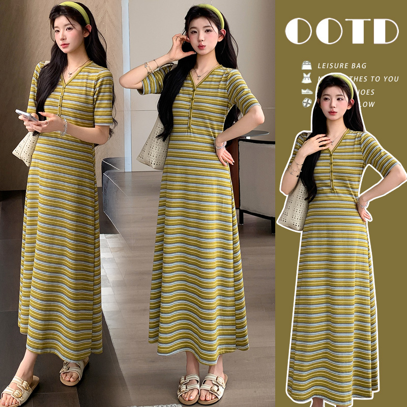 실사 지금 프랑스식 V넥 배색 스트라이프 임신 엄마 디스플레이 화이트 니트 드레스