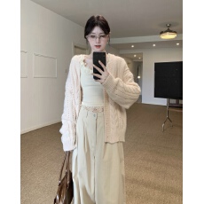 批发2025秋冬粉色麻花毛衣开衫外套女秋冬宽松慵懒软糯针织上衣温柔风