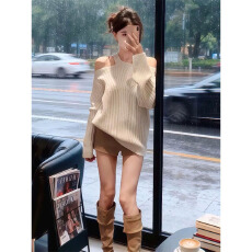 批发巨好看的早秋一整套慵懒风宽松露肩针织上衣女高腰显瘦休闲裤套装