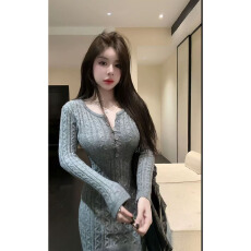 批发辣妹风时尚v领毛衣连衣裙女秋季新款修身显瘦百搭气质包臀短裙子