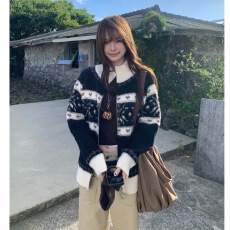 批发费尔岛立领毛衣外套女秋冬高级感提花加厚针织开衫慵懒风软糯上衣