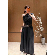 批发新款小个子<b class='q'>一字领</b>设计感不规则系带收腰显瘦A字垂感长款连衣裙女