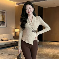 批发2025秋冬高级感修身皮带设计收腰显瘦百搭<b class='q'>时尚</b><b class='q'>休闲</b>针织衫