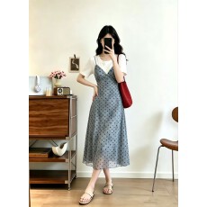 批发<b class='q'>实拍</b>大码女装2026夏季新款法式复古宽松显瘦波点吊带雪纺连衣裙