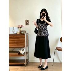 批发实拍大码女装2026夏季新款韩系复古格纹吊带遮肉显瘦假两件连衣裙