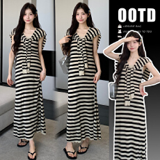 批发实拍  时尚显瘦气质条纹设计感两件套<b class='q'>孕妇装</b>