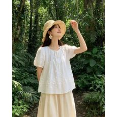 批发法式刺绣花朵镂空圆领短袖<b class='q'>衬衫</b>女夏2026小个子宽松减龄单排扣上衣