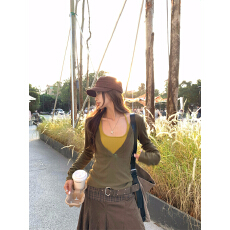 批发韩版新款假两件V领锁骨叠穿长袖T恤女修身内搭<b class='q'>吊带</b><b class='q'>背心</b><b class='q'>打底</b>衫上衣