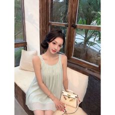 批发【绿动轻盈】2026<b class='q'>新款</b>雪纺衫女夏季度假风背心飘逸仙气压褶上衣潮