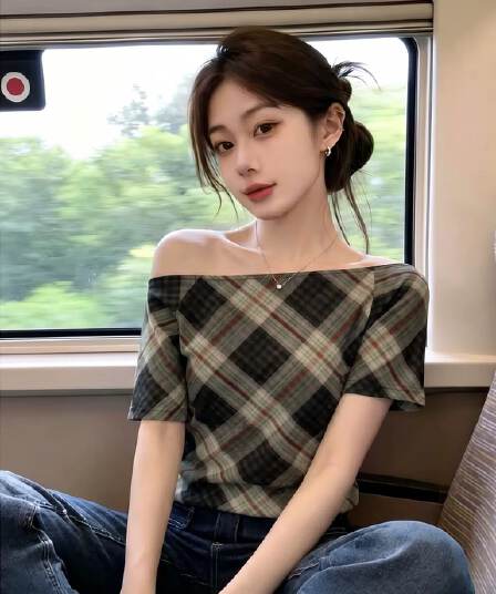 원본 원단 여름 새로운 레트로 체크무늬 오프숄더 맨위 몸매 가꾸기 허리 수축 슬림해 보이는 오프숄더 반팔 티셔츠 여성