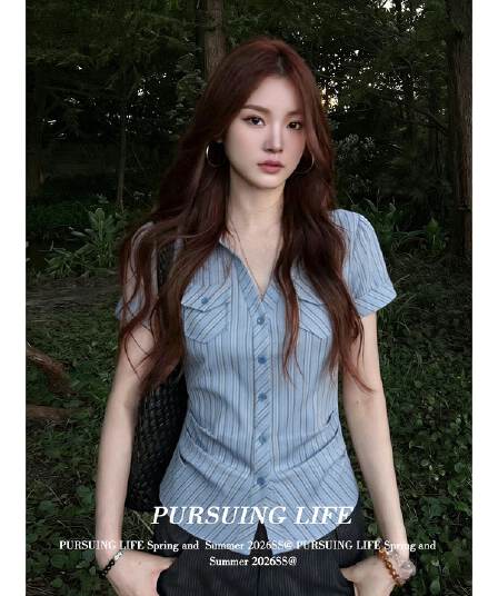 원본 자카드 한국 스타일 파란색 스트라이프 반팔 여성 셔츠 여름 주머니 꼬집기 허리 셔츠 몸매 가꾸기 슬림해 보이는 맨위