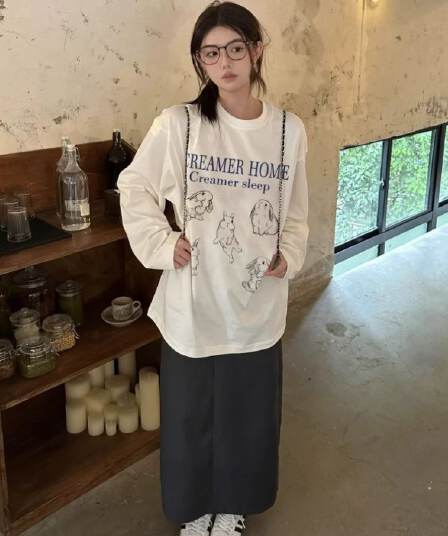 가을 순면 긴팔 티셔츠 여성 2026 한국 스타일 새로운 디자인 센스 프린트 다용도 기본 셔츠 맨위