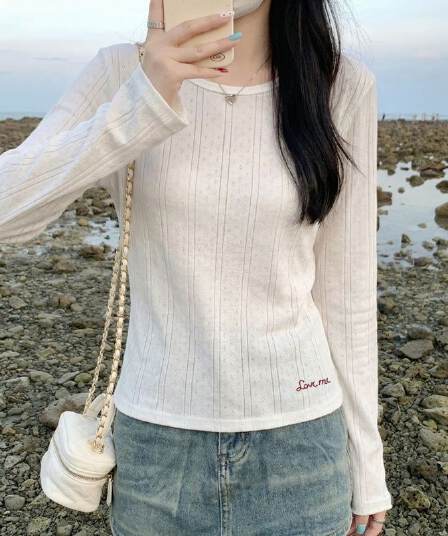 실사 원본 자카드 질감 센스 긍정적 인 어깨 긴팔 티셔츠 맨위 여성 의류 자수 기본 셔츠 봄 가을 겨울