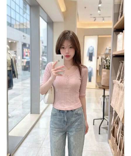 밀라노 대나무 마디 핑크색 V넥 중간 소매 티셔츠 여성 이른 가을 새로운 디자인 센스 몸매 가꾸기 쇼트 스타일 반팔 작은 맨위