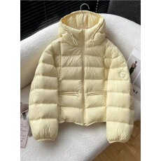 批发2026新款超好看轻薄排骨羽绒棉服<b class='q'>女</b>剪刀标连帽短款保暖冬季外套<b class='q'>女</b>