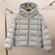 批发剪刀云朵新款连帽排骨泡芙<b class='q'>羽绒服</b><b class='q'>女</b>小个子加厚保暖宽松显瘦外套冬
