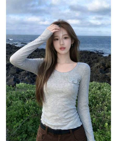 2026 가을 겨울 한국 스타일 새로운 u 칼라 몸매 가꾸기 긴팔 티셔츠 여성 단색 핫걸 다용도 기본 셔츠